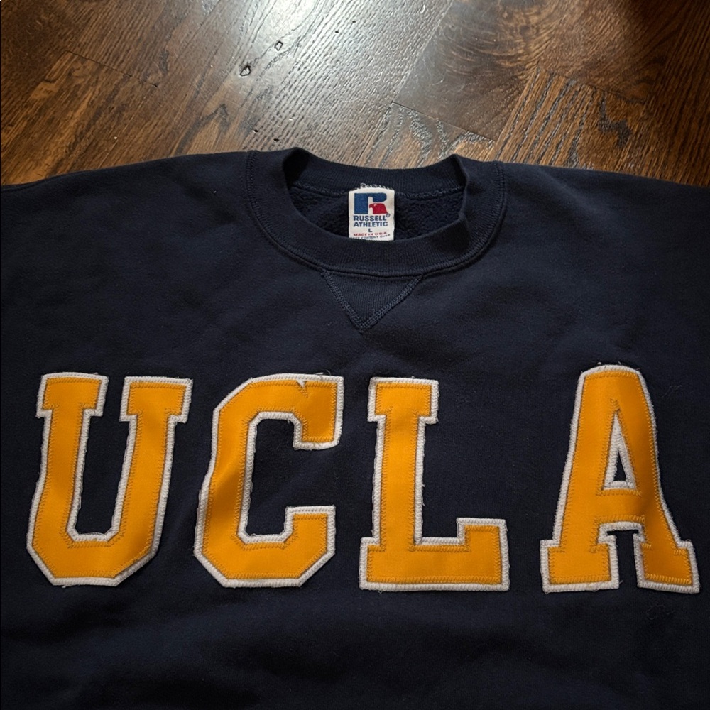 📌 Vintage Russell Athletic UCLA Navy Blue Sweatshirt L 50/50 - Picture 6 of 9